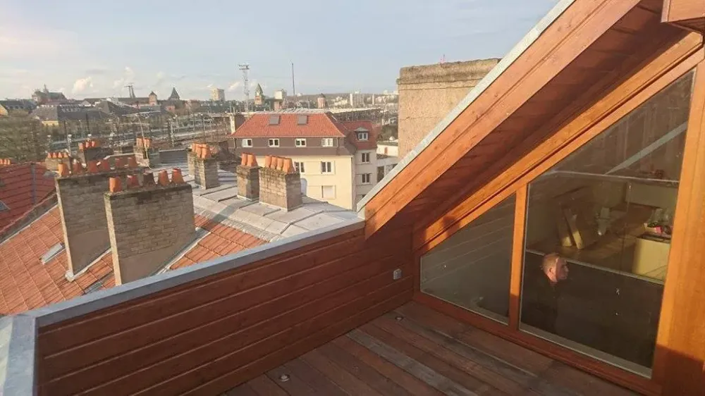 Création d'une terrasse tropézienne pour un appartement